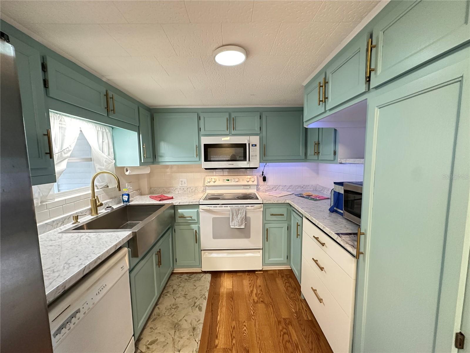 Image 10 of 29 For 4358 72nd Street N 84