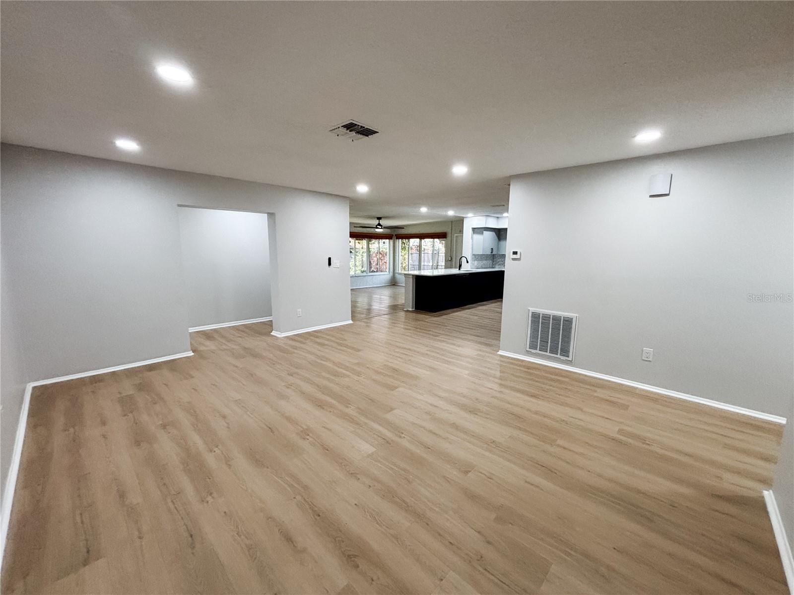 Image 4 of 37 For 1048 55th Terrace S