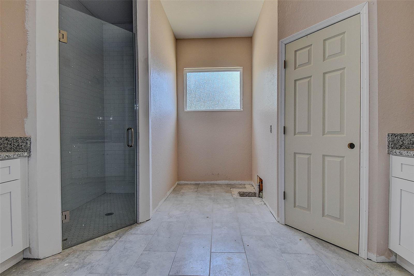 Image 17 of 41 For 6320 Woodhaven Drive