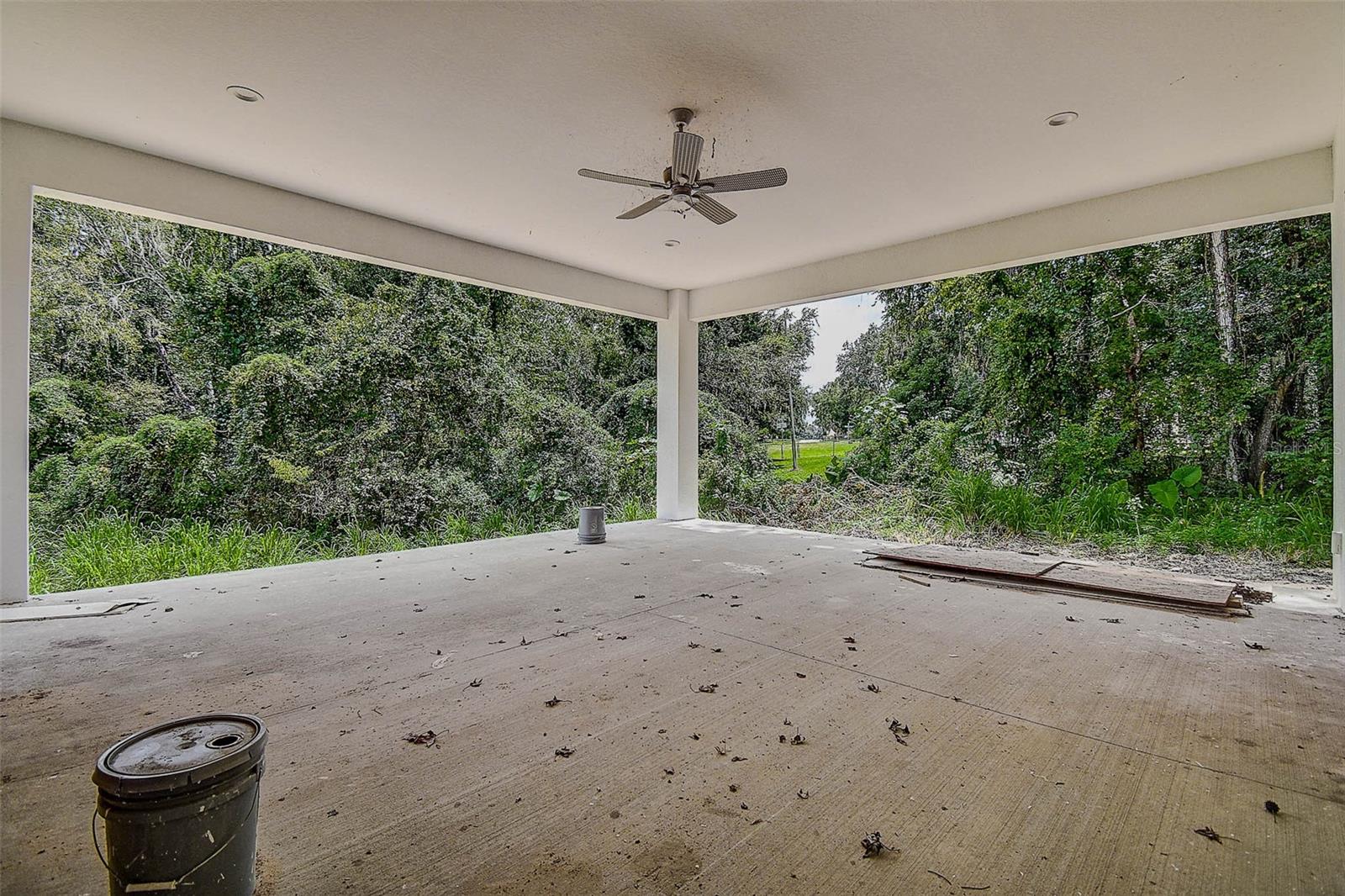 Image 29 of 41 For 6320 Woodhaven Drive