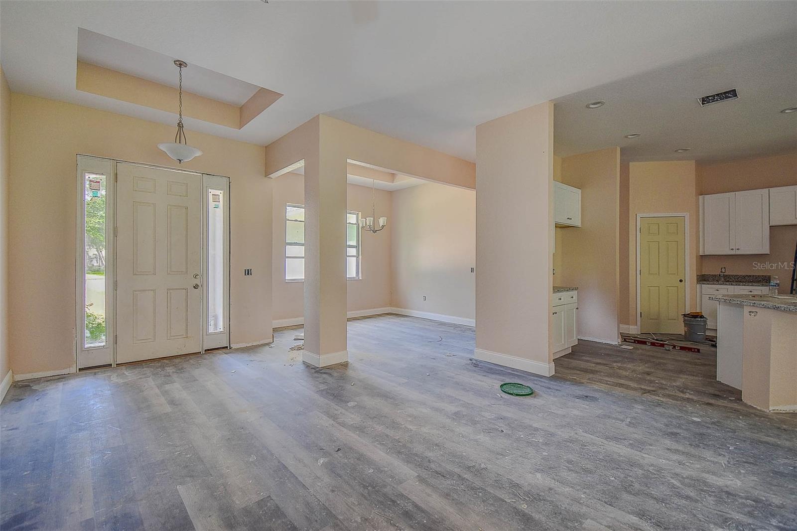Image 5 of 41 For 6320 Woodhaven Drive