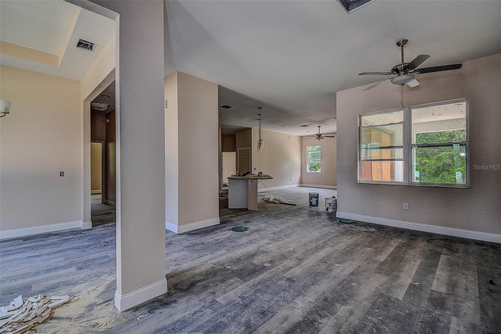 Image 6 of 41 For 6320 Woodhaven Drive