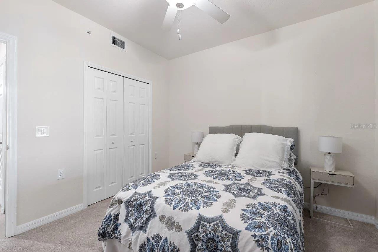 Image 21 of 55 For 17724 Gawthrop Drive 204