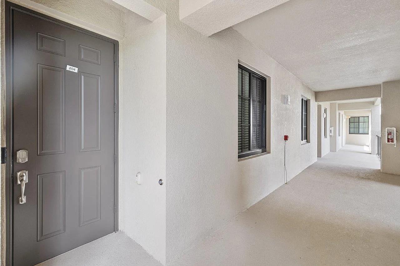 Image 36 of 55 For 17724 Gawthrop Drive 204
