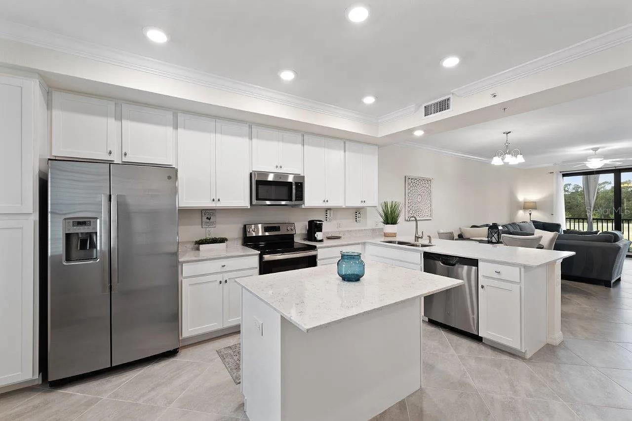 Image 7 of 55 For 17724 Gawthrop Drive 204