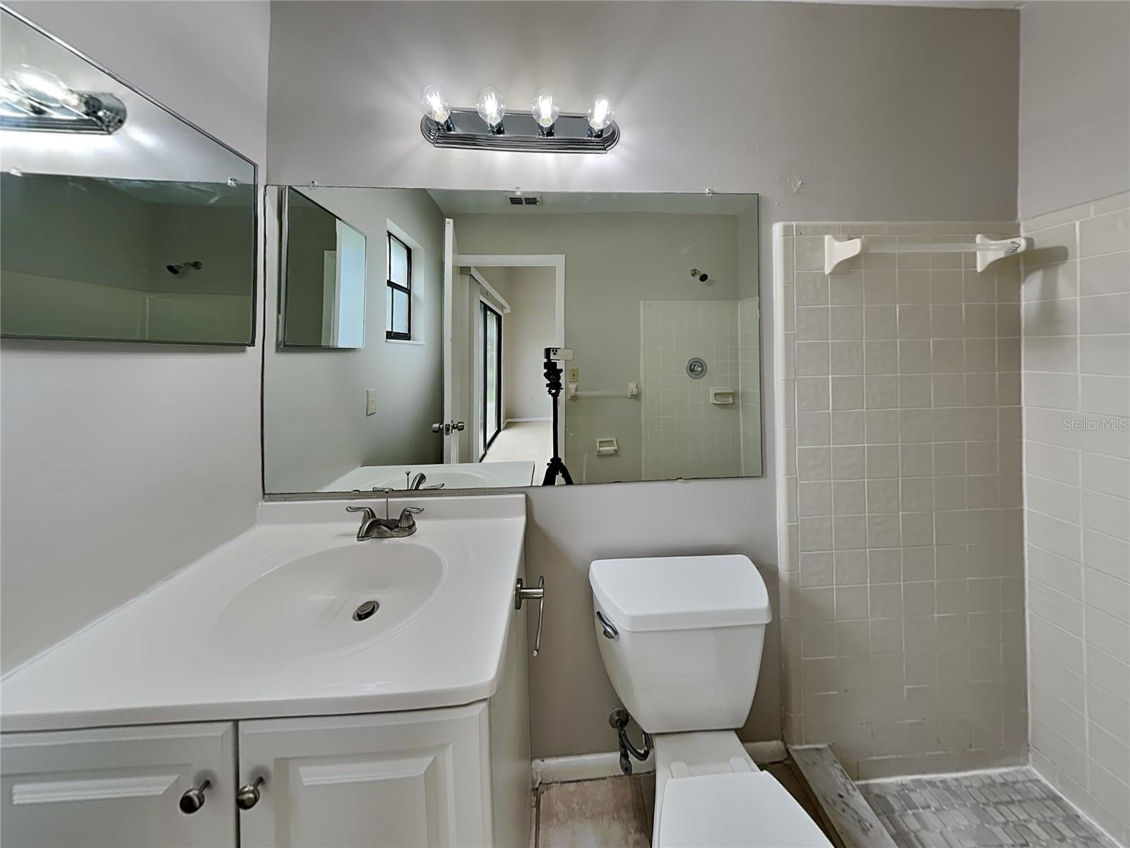Image 9 of 17 For 4210 38th Street W