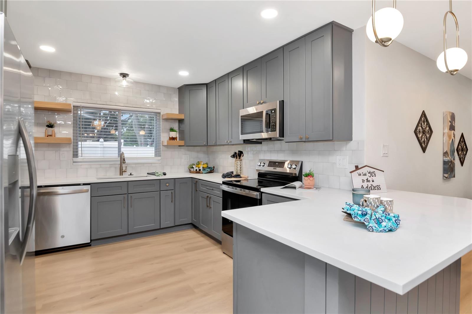 Image 12 of 50 For 2724 66th Terrace S