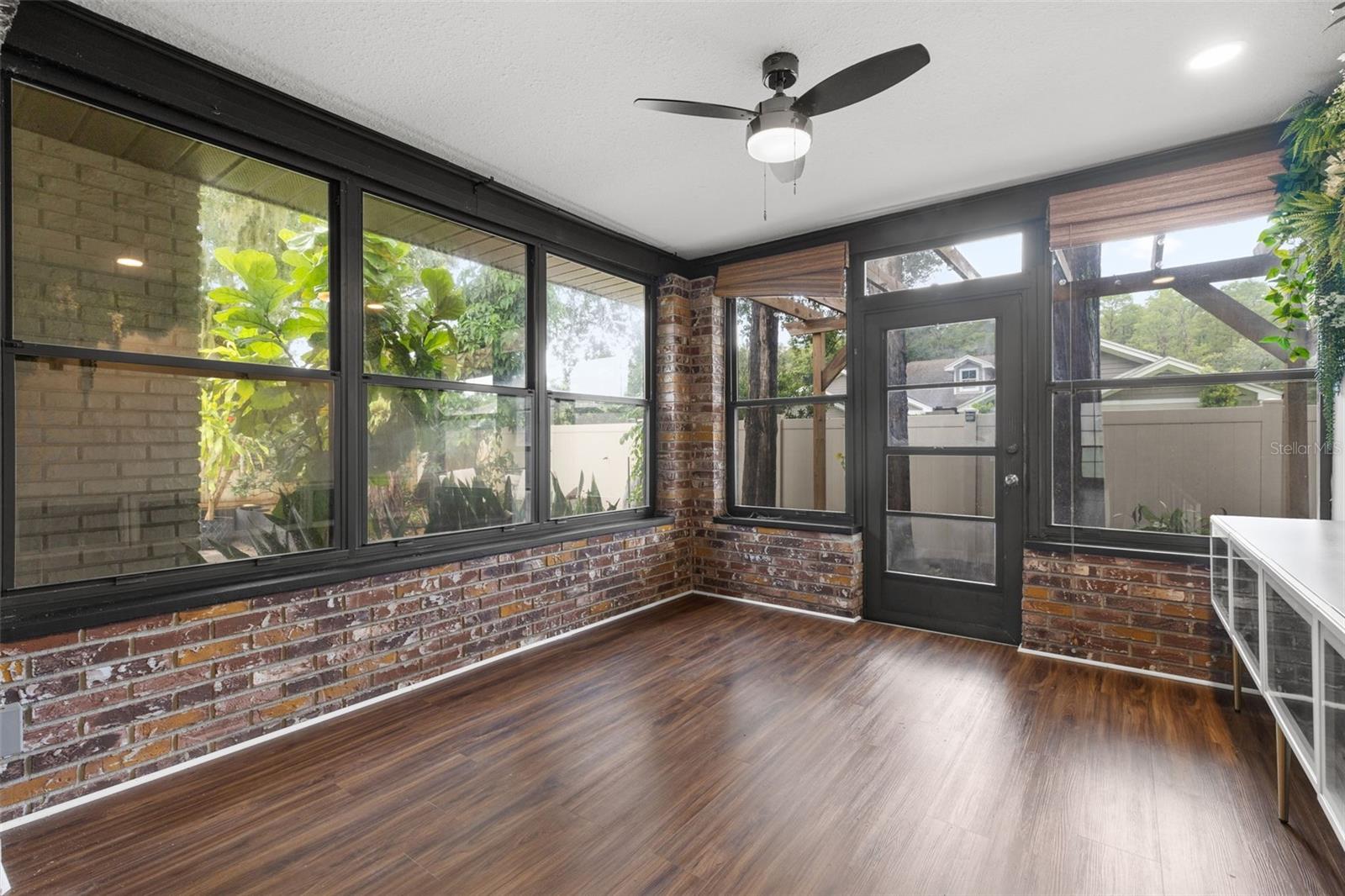 Image 18 of 38 For 16208 Armistead Lane
