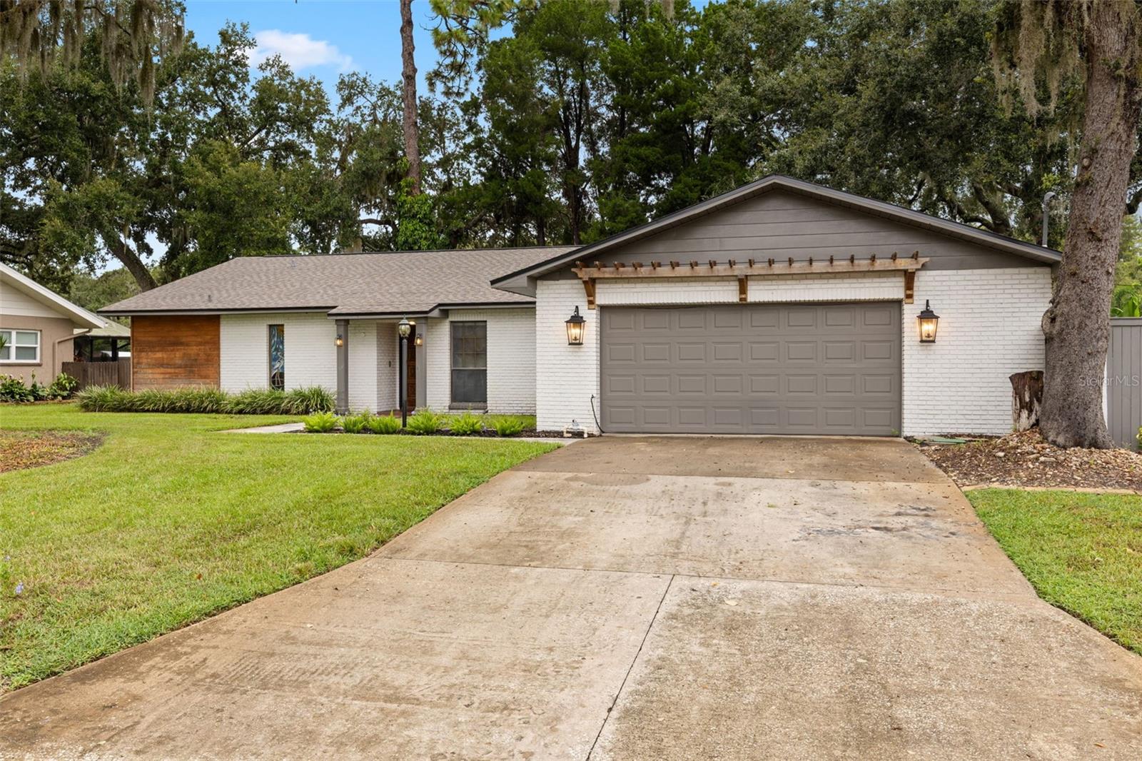 Image 3 of 38 For 16208 Armistead Lane
