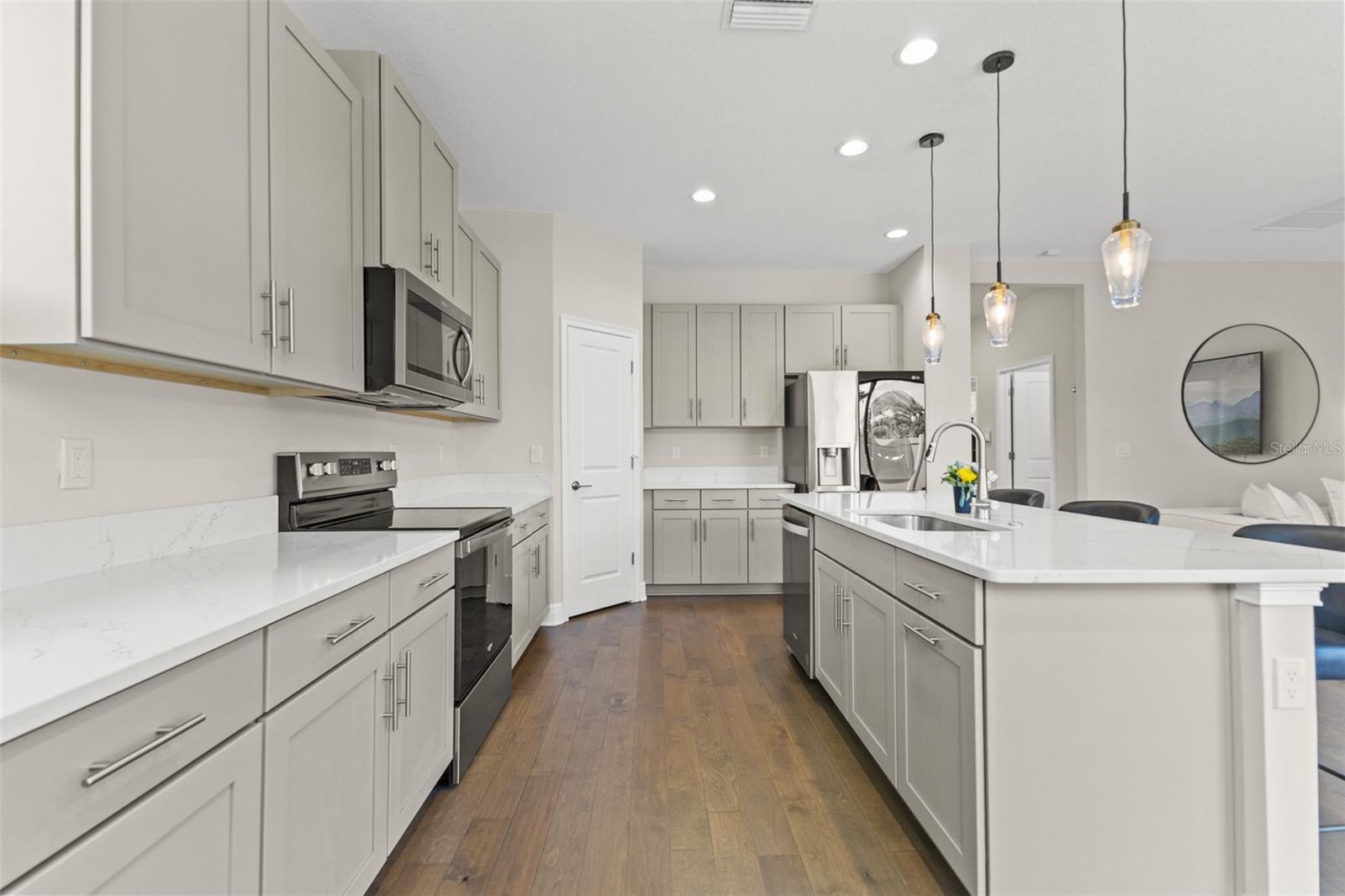 Image 11 of 38 For 4123 La Salle Street
