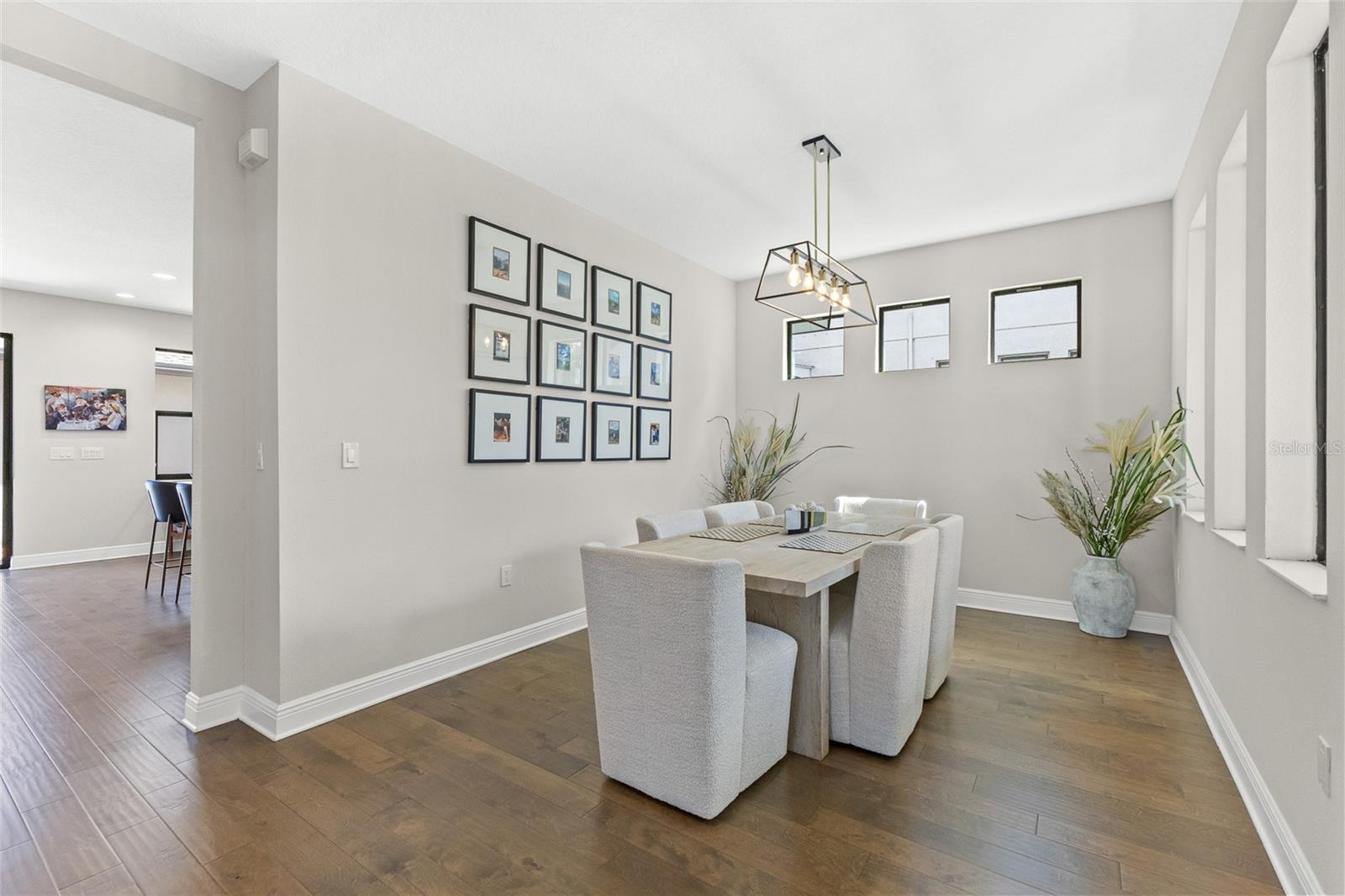 Image 17 of 38 For 4123 La Salle Street