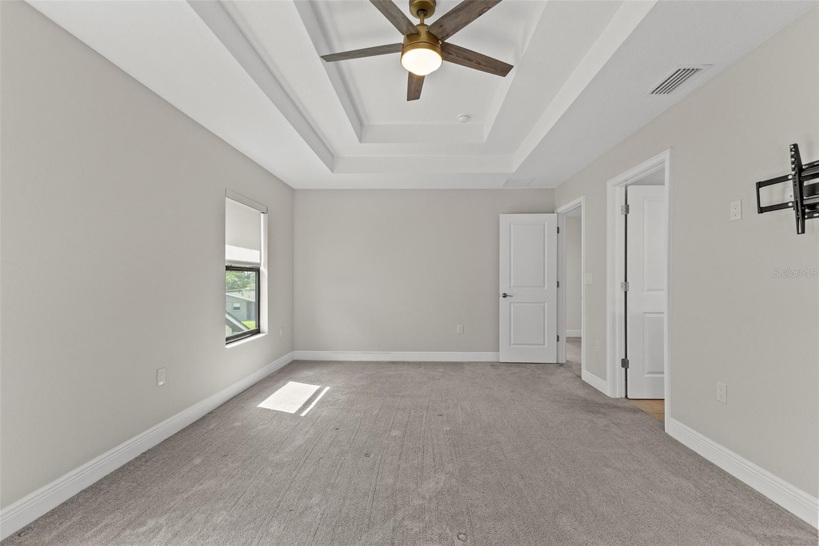 Image 22 of 38 For 4123 La Salle Street