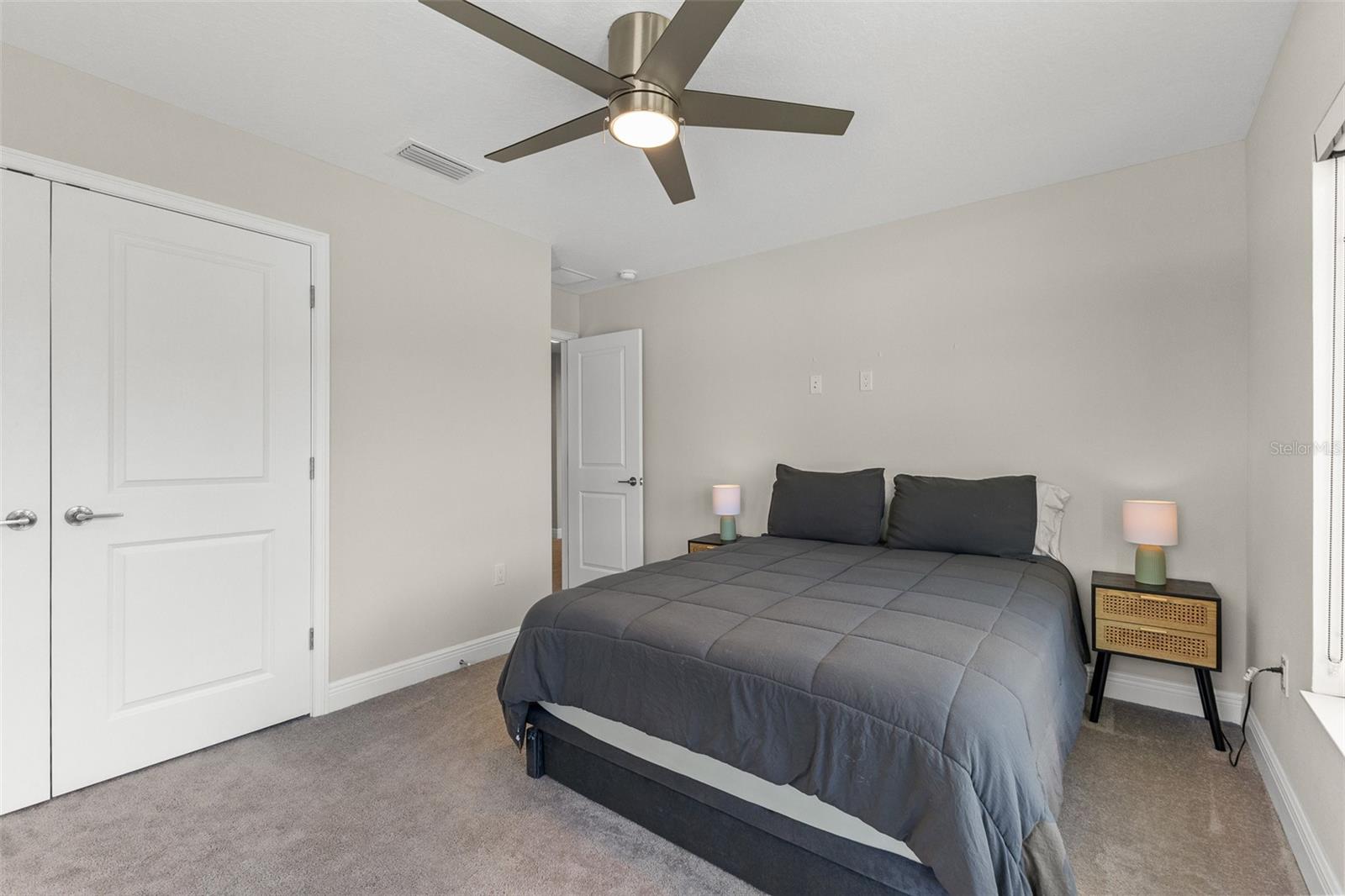 Image 33 of 38 For 4123 La Salle Street