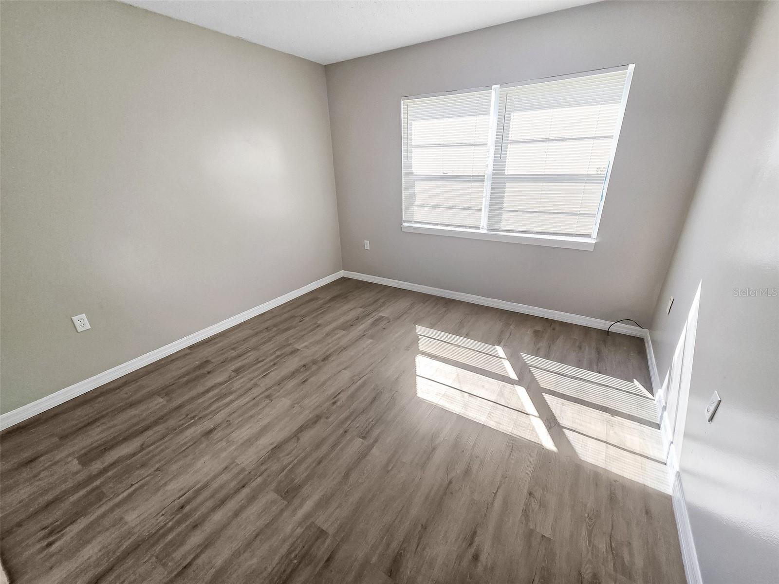 Image 10 of 11 For 955 Knox Mcrae Drive