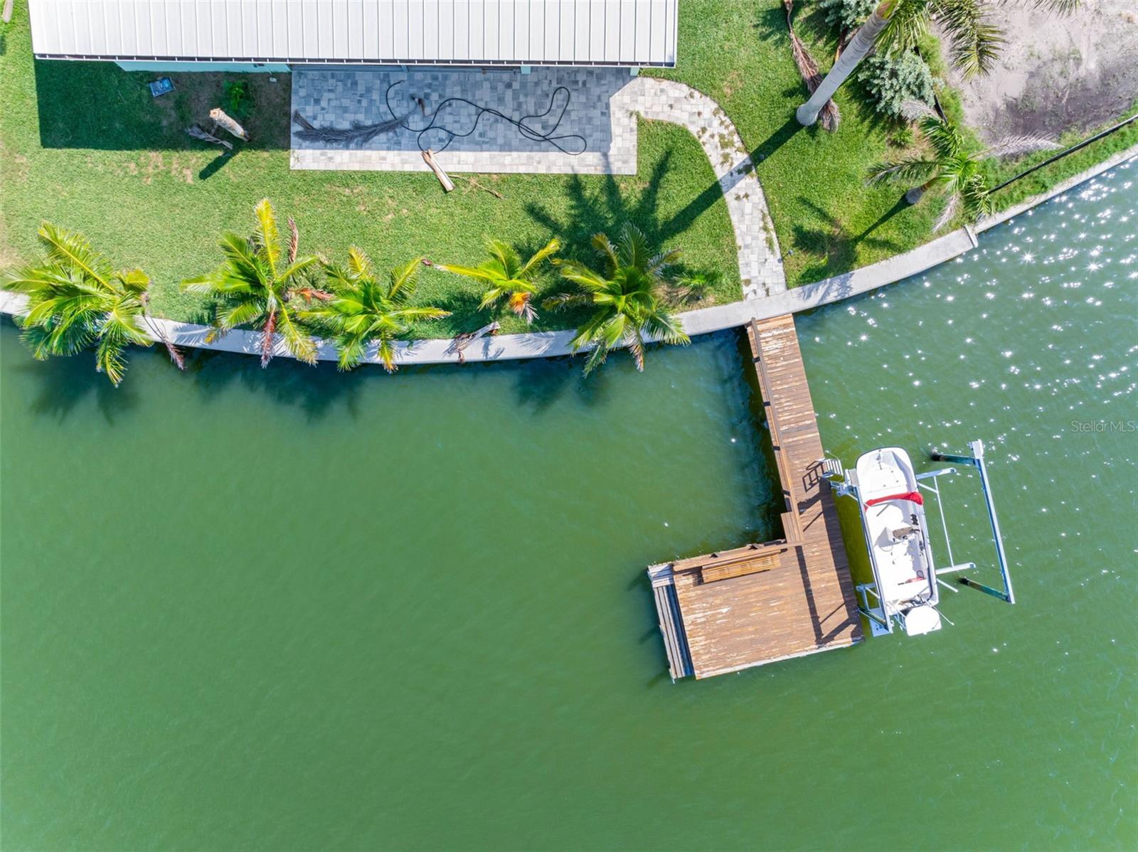 Image 14 of 19 For 493 Bath Club Boulevard N