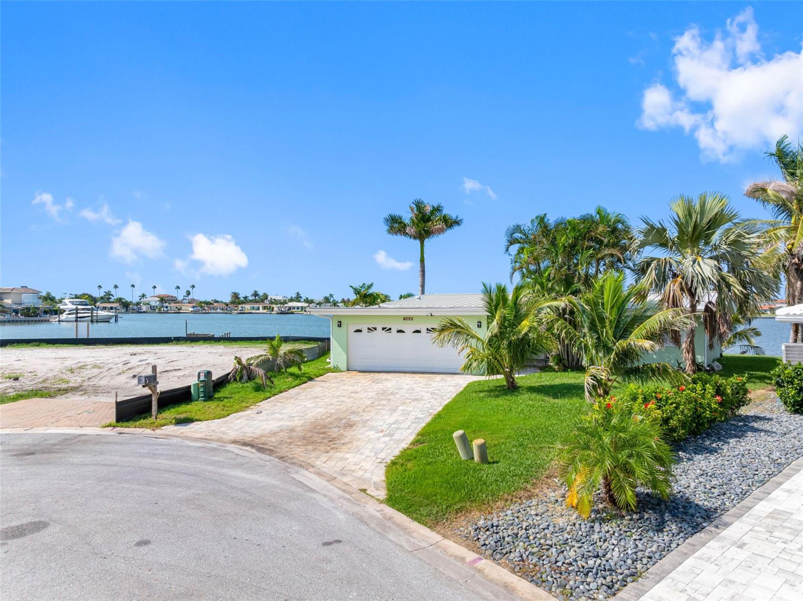 Image 19 of 19 For 493 Bath Club Boulevard N