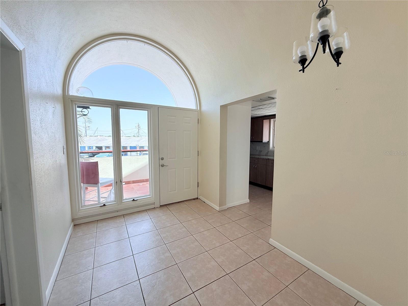 Image 10 of 13 For 735 Dodecanese Boulevard