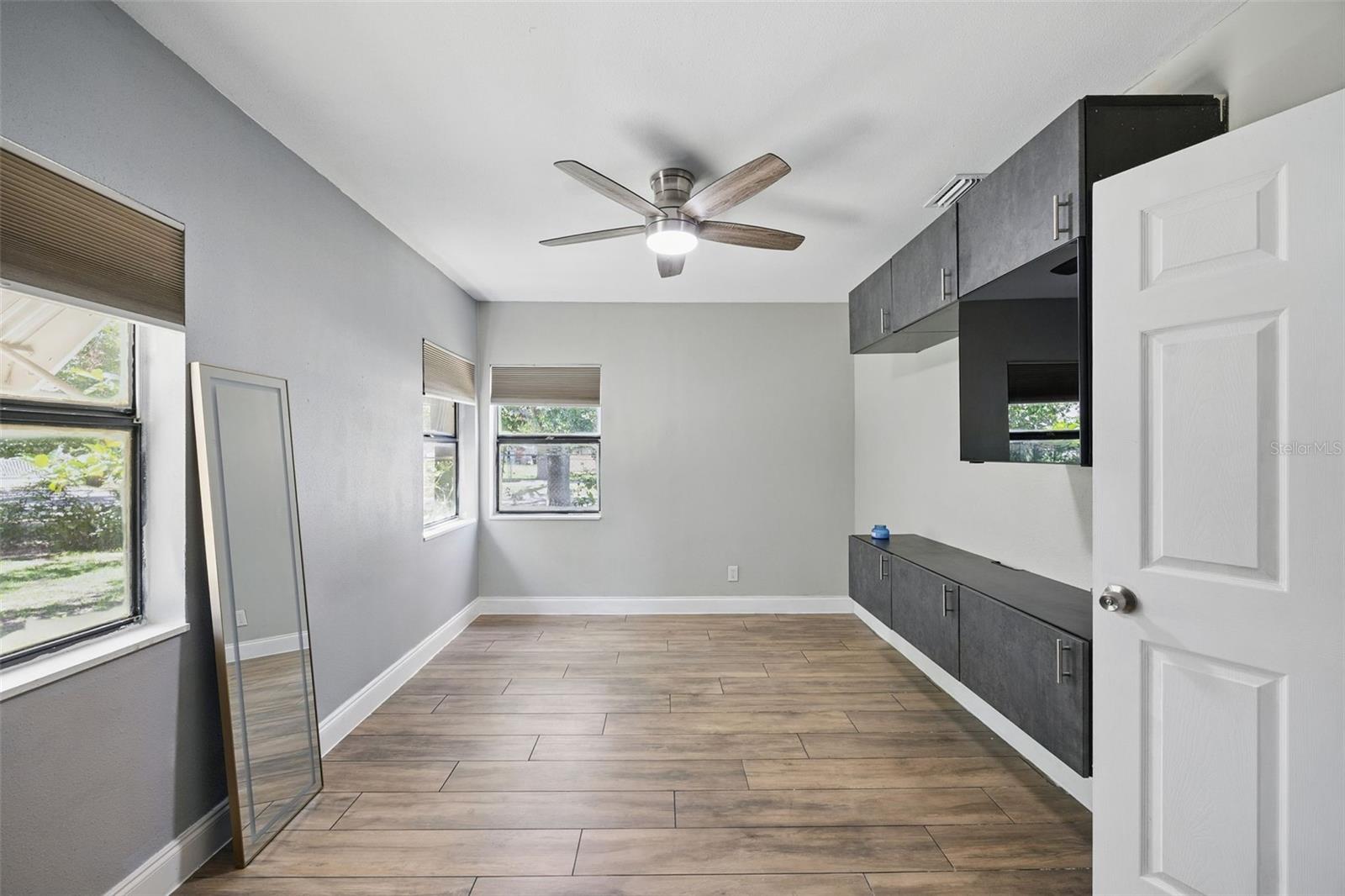 Image 20 of 40 For 2301 46th Street S