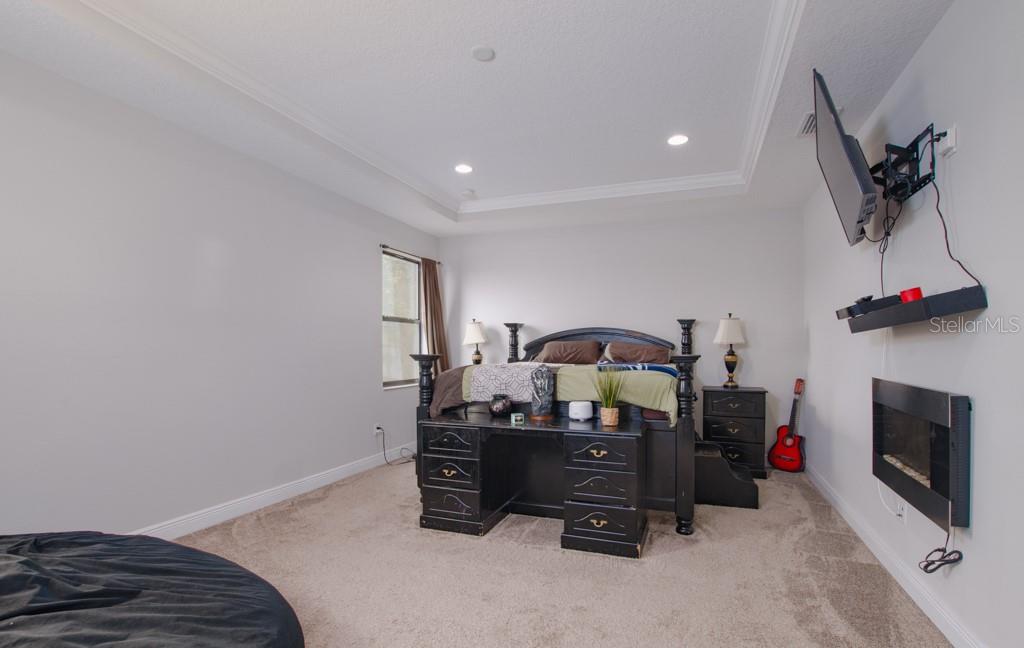 Image 13 of 38 For 8206 Summer Brook Court