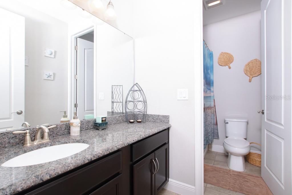 Image 17 of 38 For 8206 Summer Brook Court