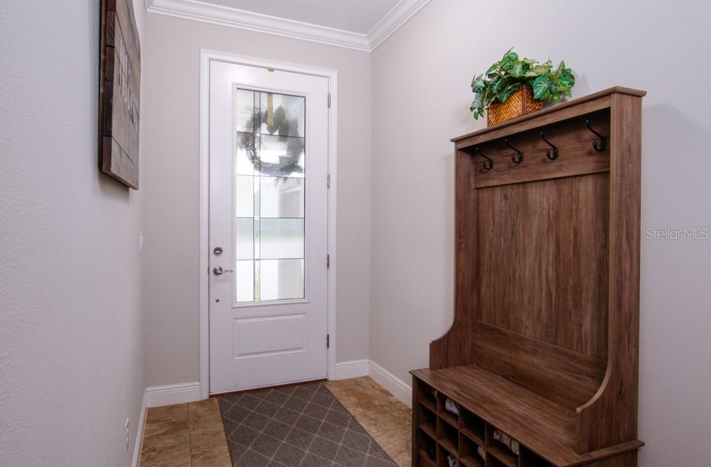 Image 5 of 38 For 8206 Summer Brook Court