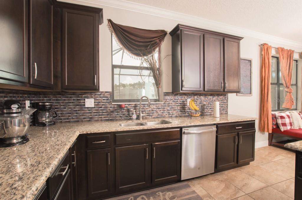 Image 8 of 38 For 8206 Summer Brook Court