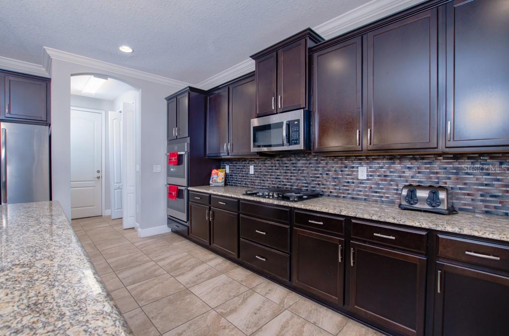 Image 9 of 38 For 8206 Summer Brook Court