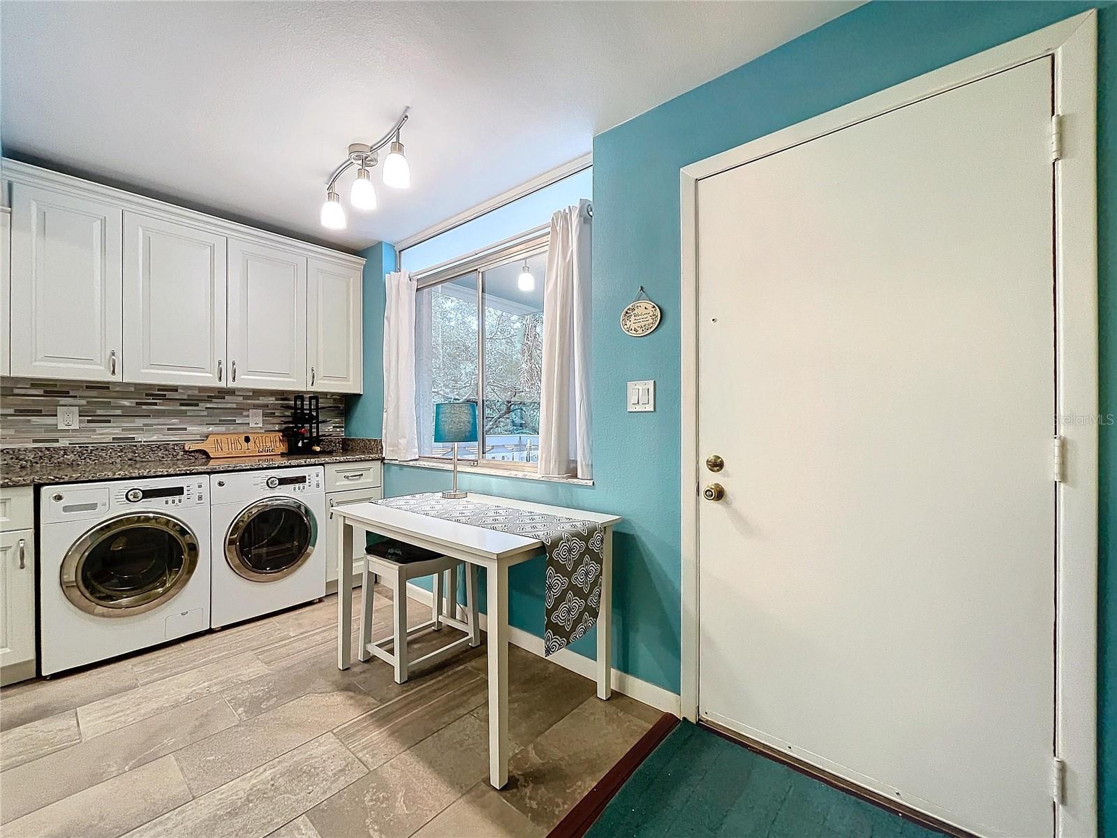Image 17 of 30 For 1012 Pearce Drive 211