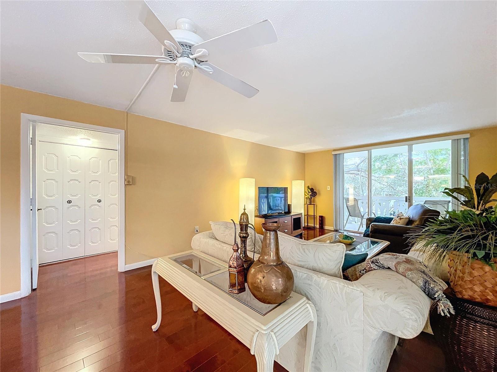 Image 3 of 30 For 1012 Pearce Drive 211