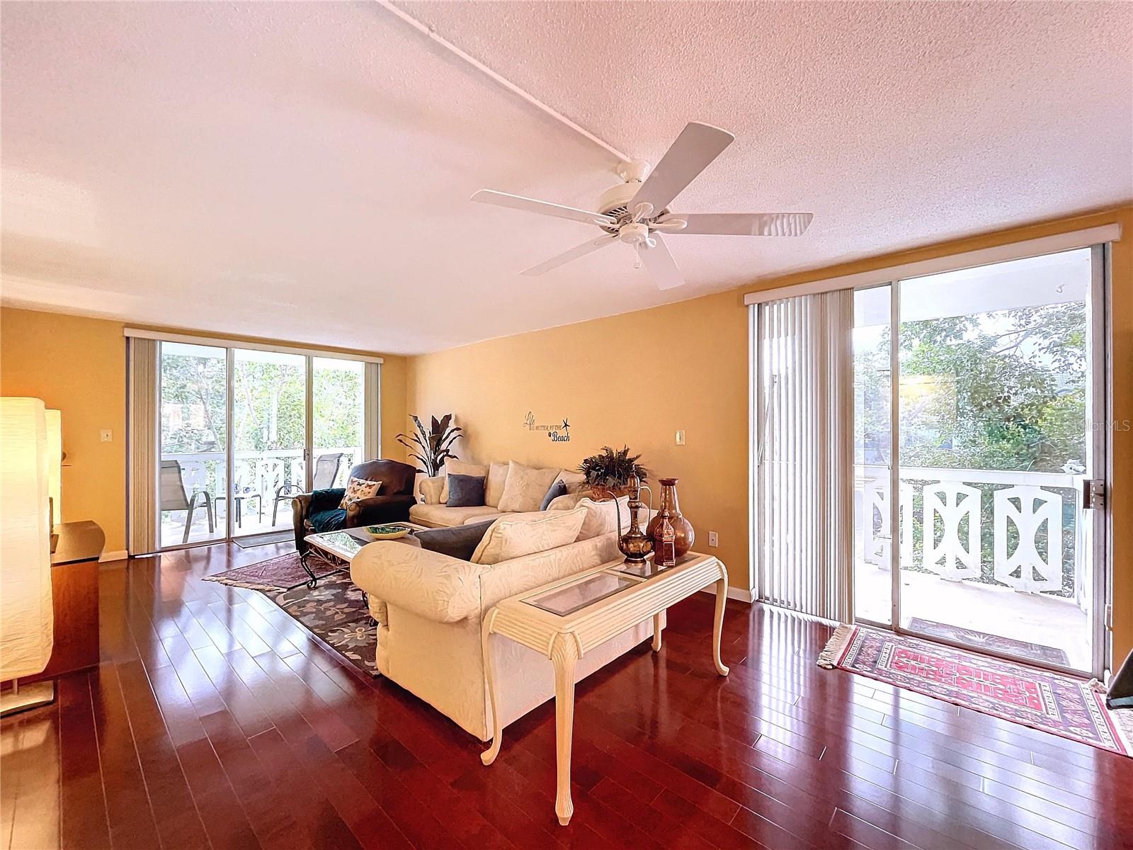 Image 6 of 30 For 1012 Pearce Drive 211