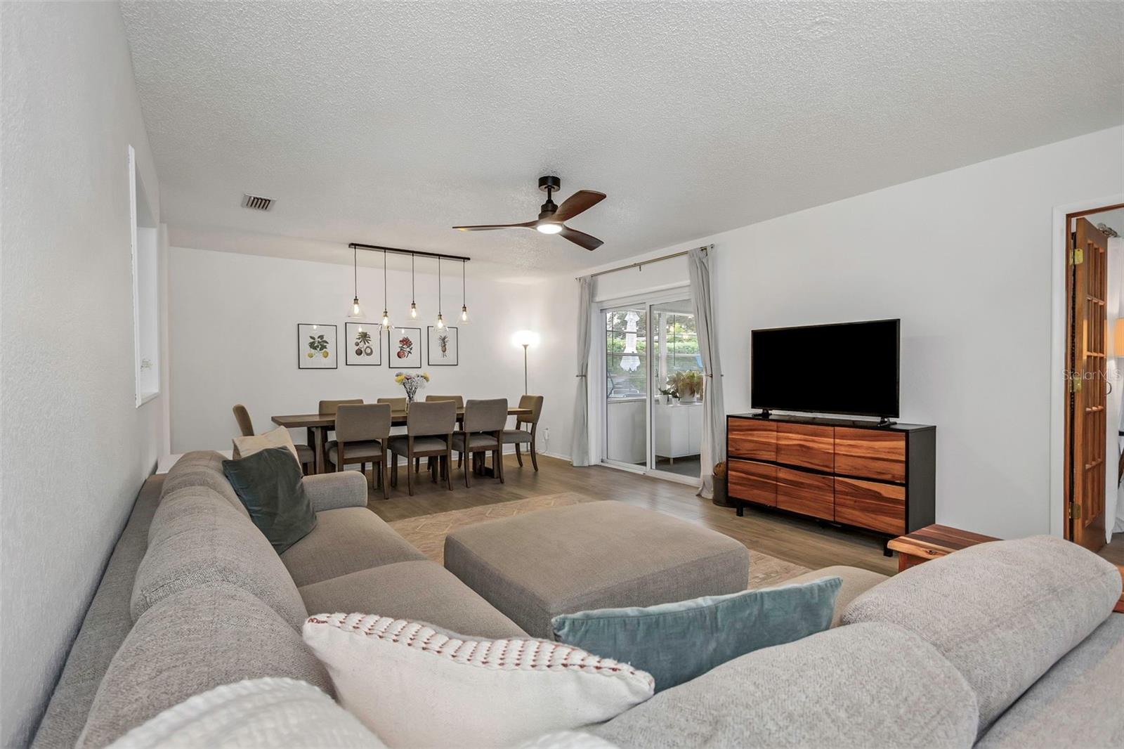 Image 11 of 69 For 11323 79th Avenue