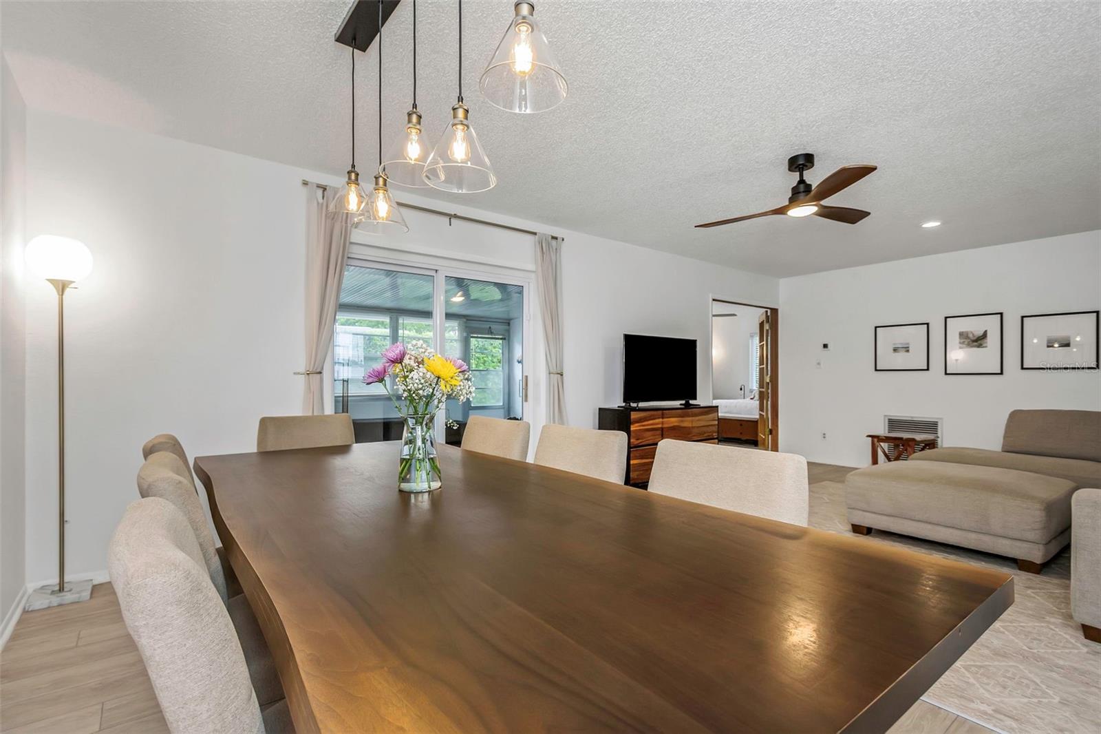 Image 13 of 69 For 11323 79th Avenue