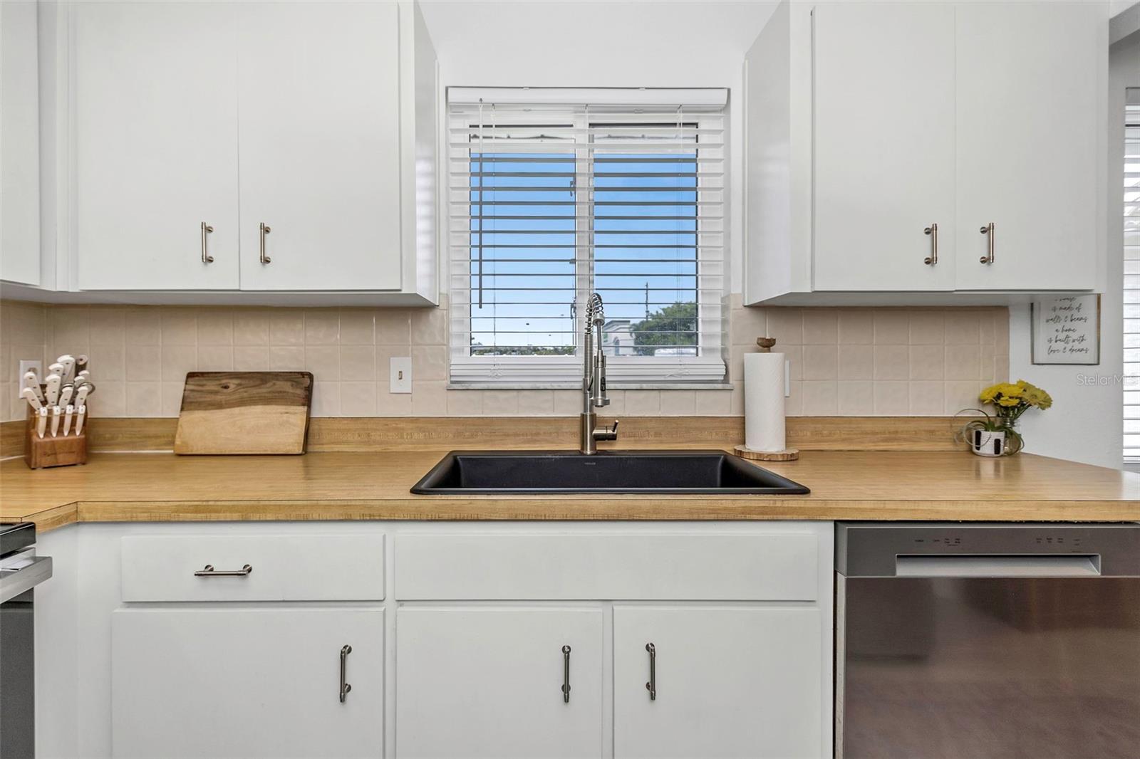 Image 23 of 69 For 11323 79th Avenue