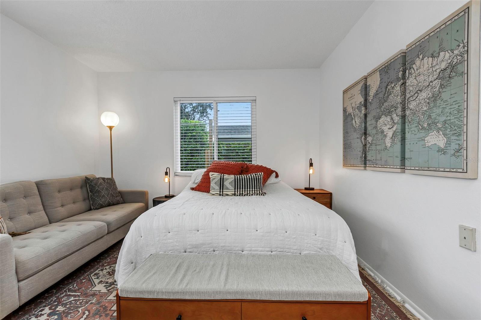 Image 35 of 69 For 11323 79th Avenue