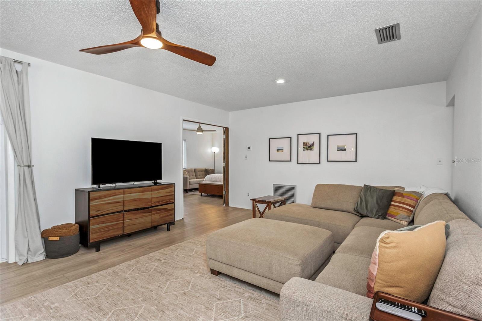 Image 8 of 69 For 11323 79th Avenue
