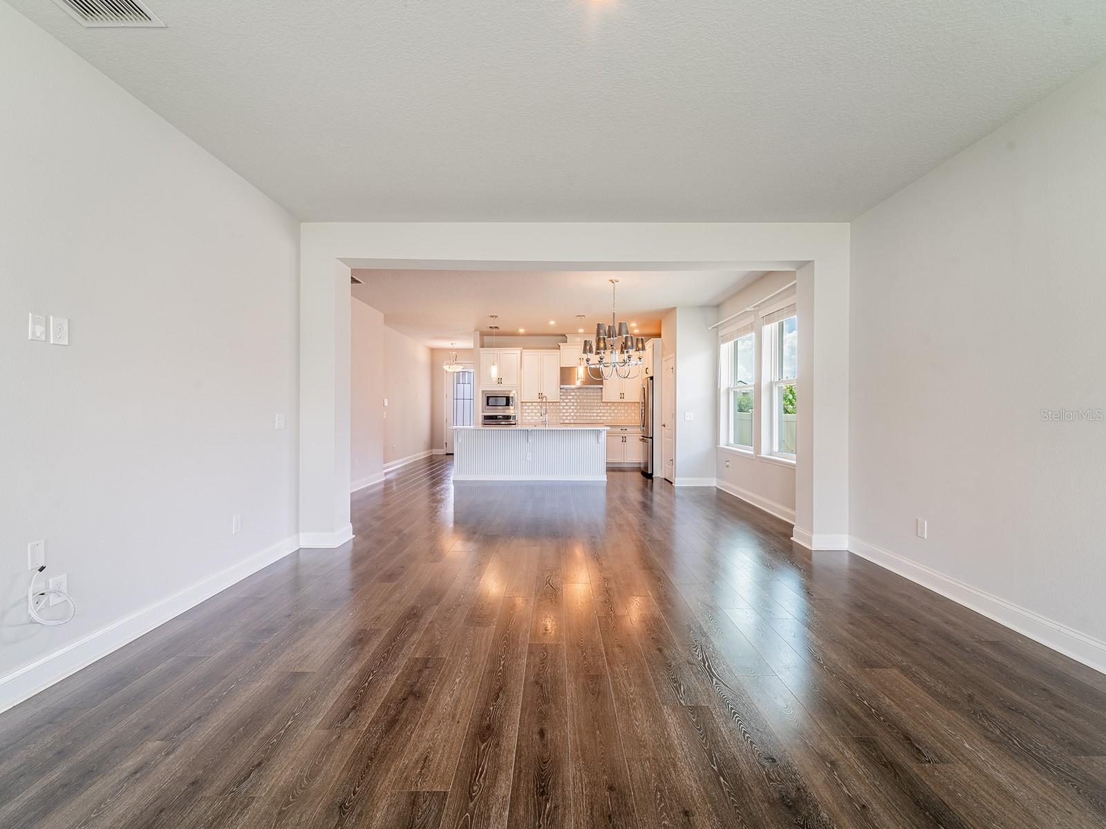 Image 12 of 56 For 17006 Crestmont Boulevard
