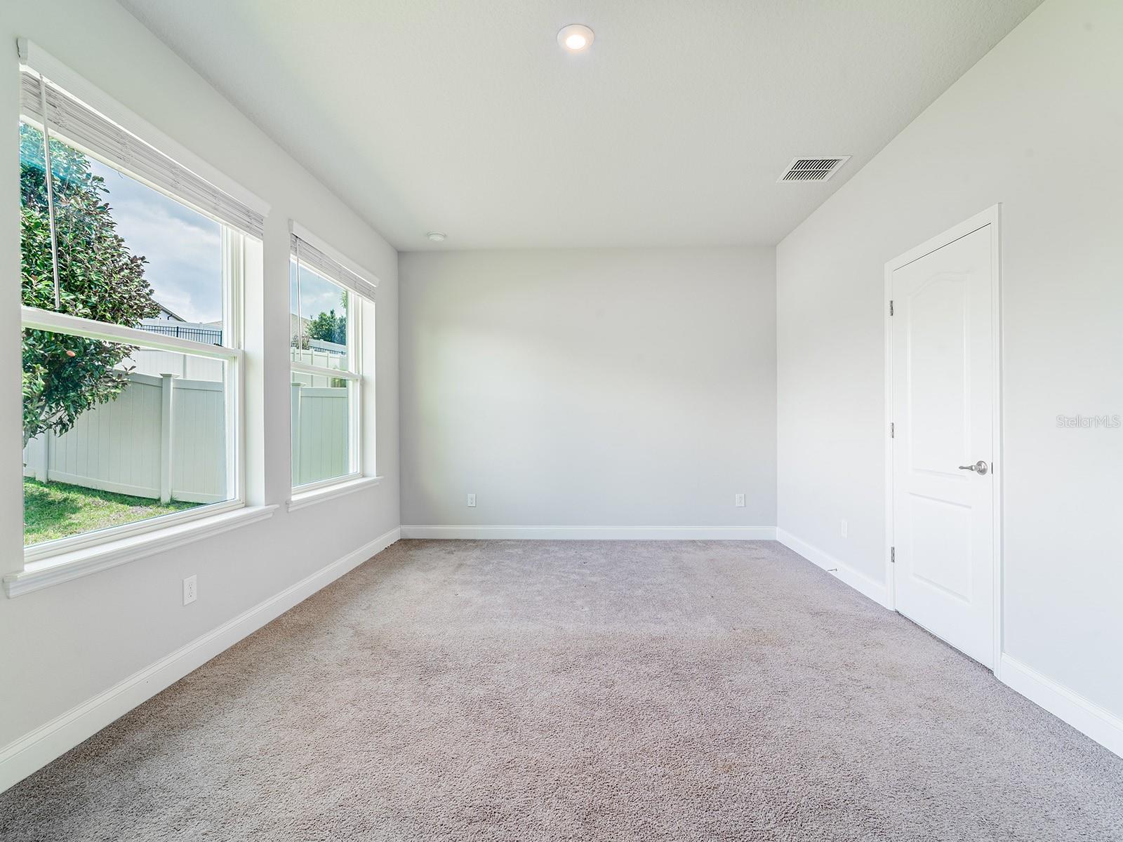 Image 16 of 56 For 17006 Crestmont Boulevard
