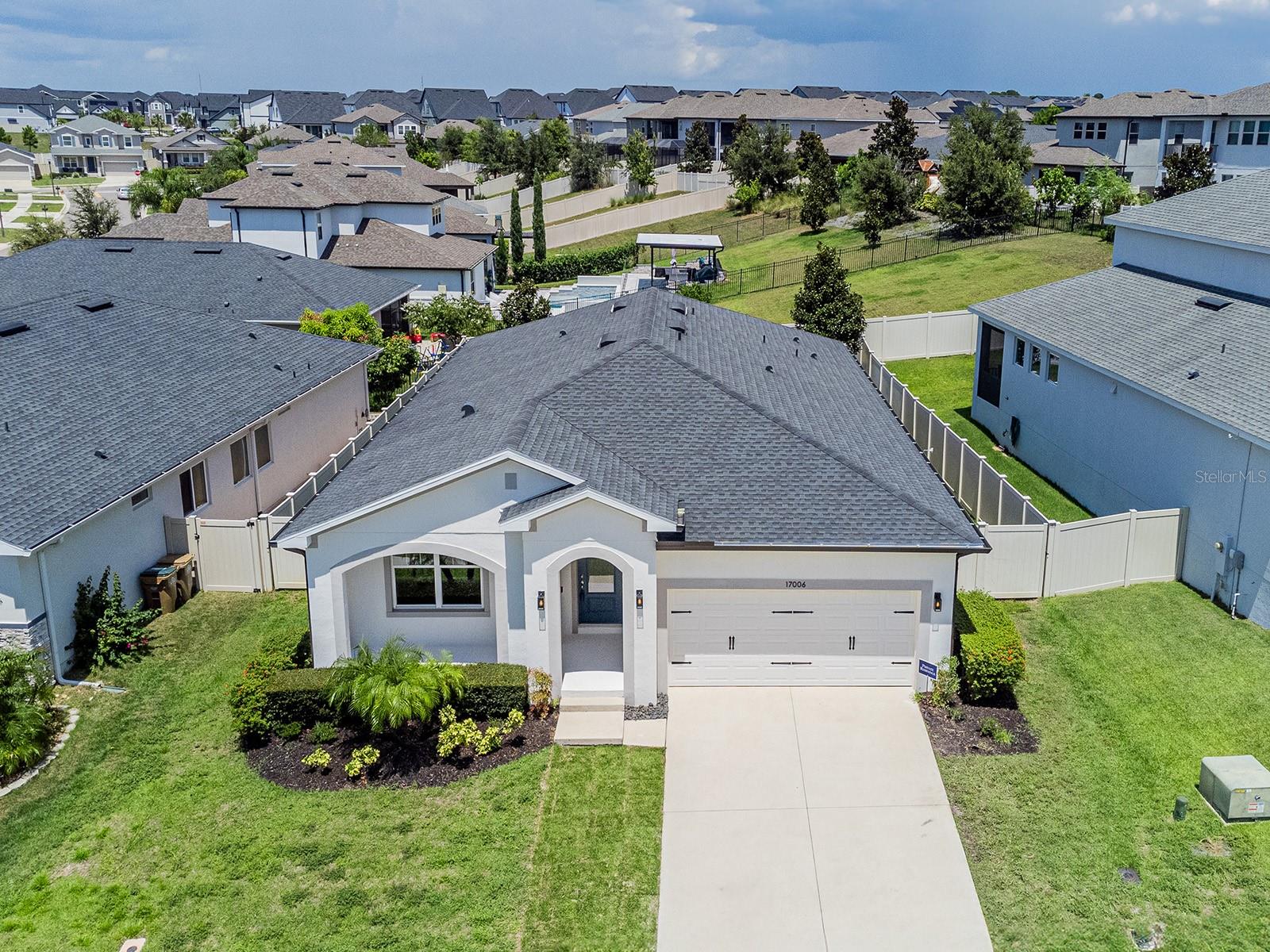 Image 21 of 56 For 17006 Crestmont Boulevard
