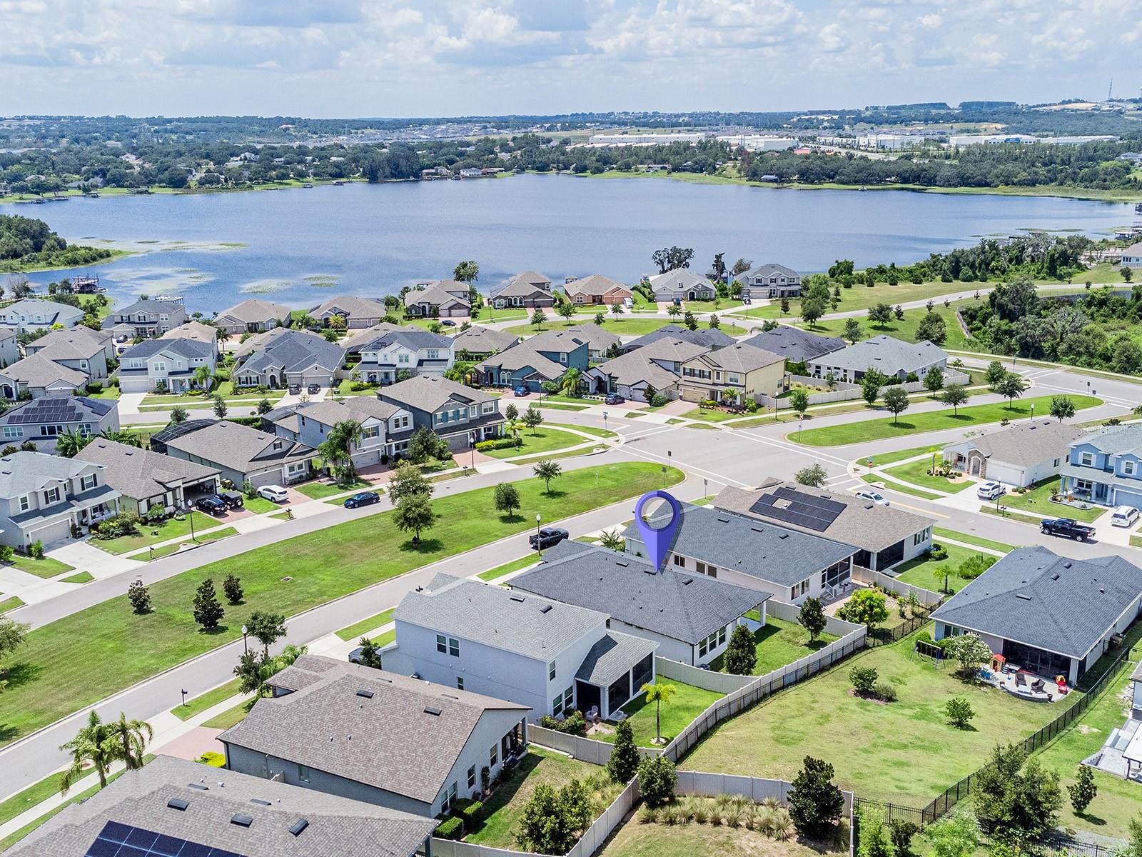 Image 23 of 56 For 17006 Crestmont Boulevard