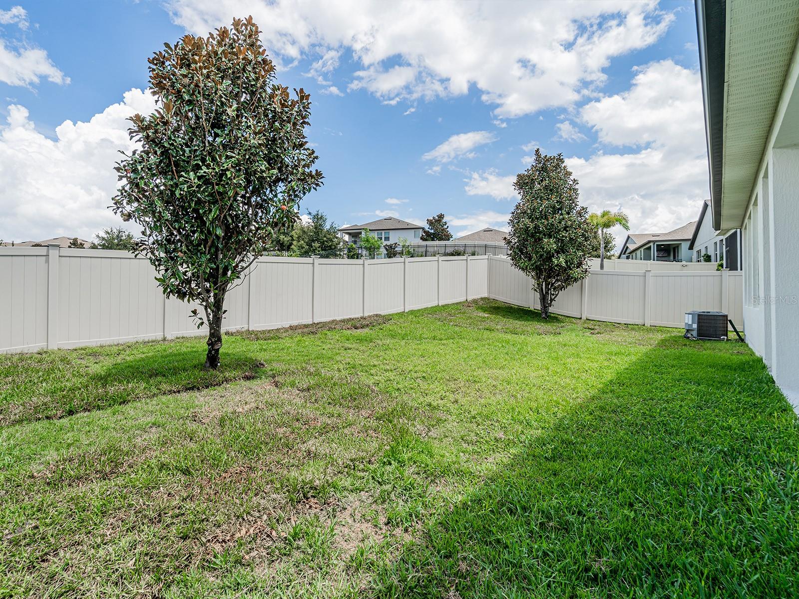 Image 31 of 56 For 17006 Crestmont Boulevard