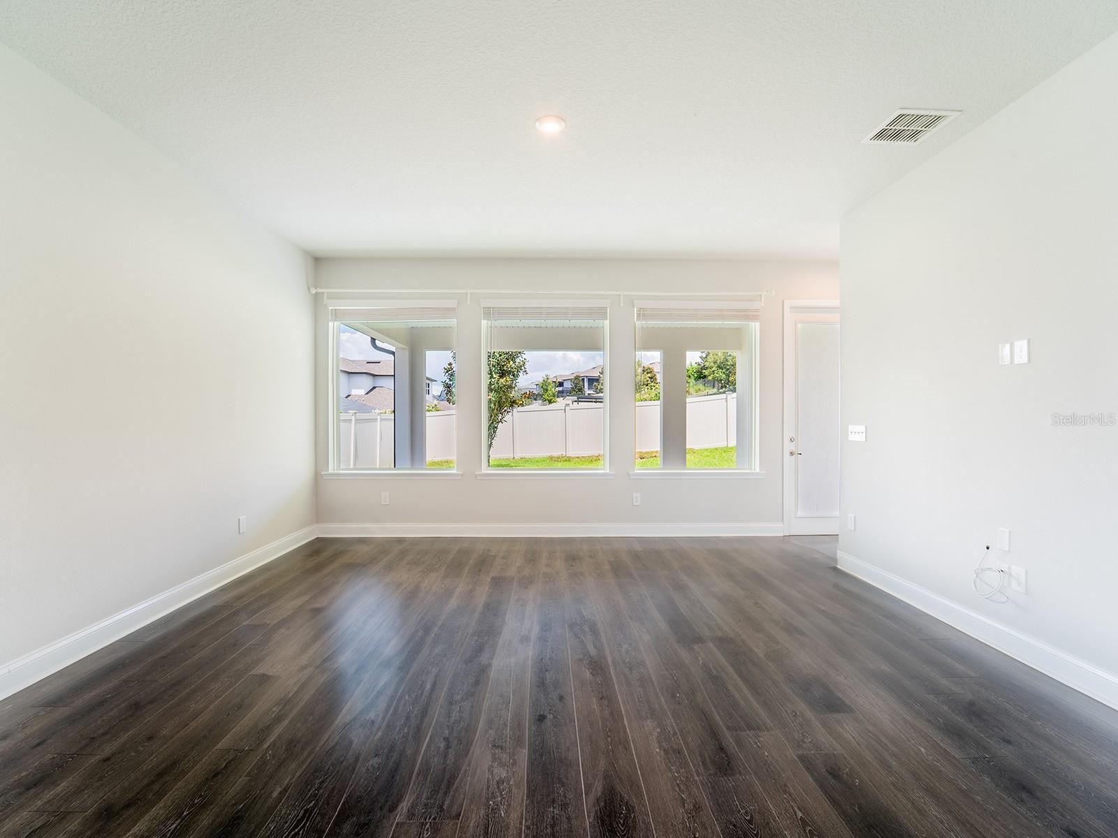 Image 48 of 56 For 17006 Crestmont Boulevard