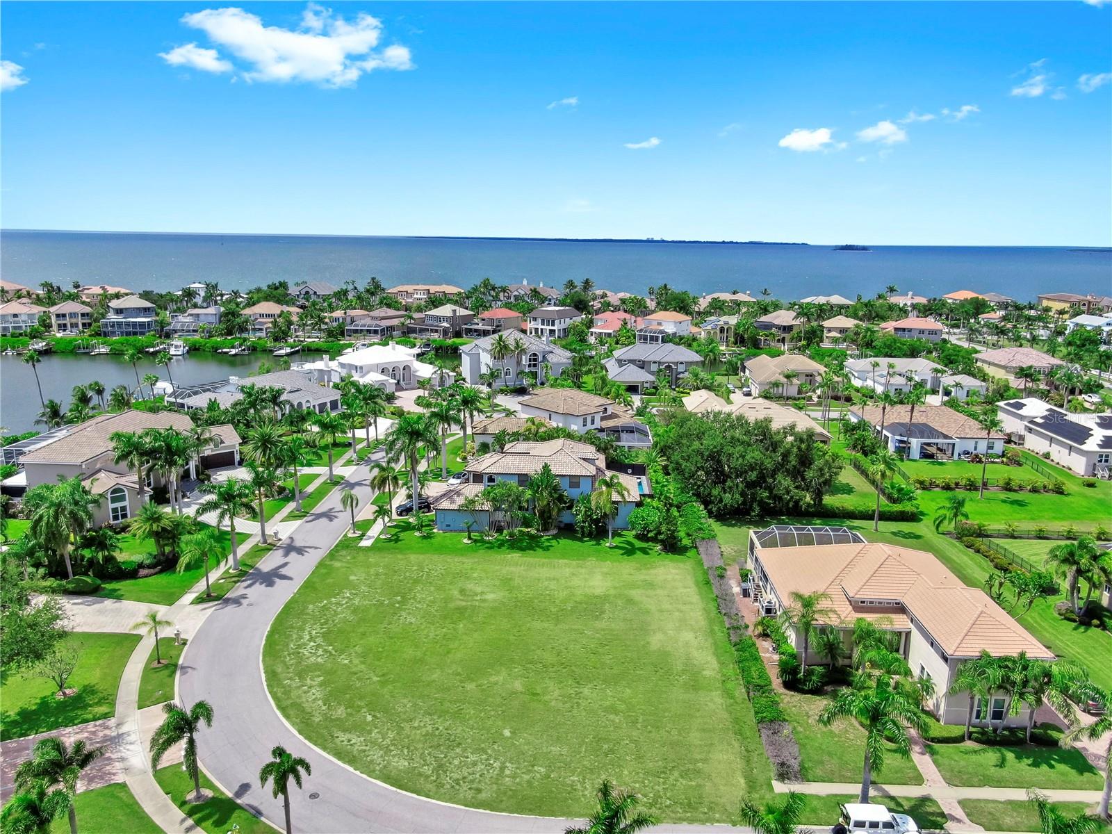 Image 15 of 22 For 6424 Rubia Circle