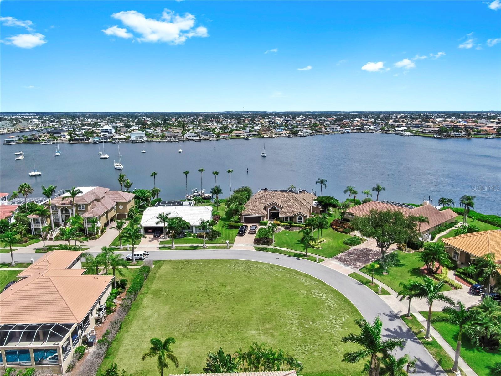 Image 9 of 22 For 6424 Rubia Circle