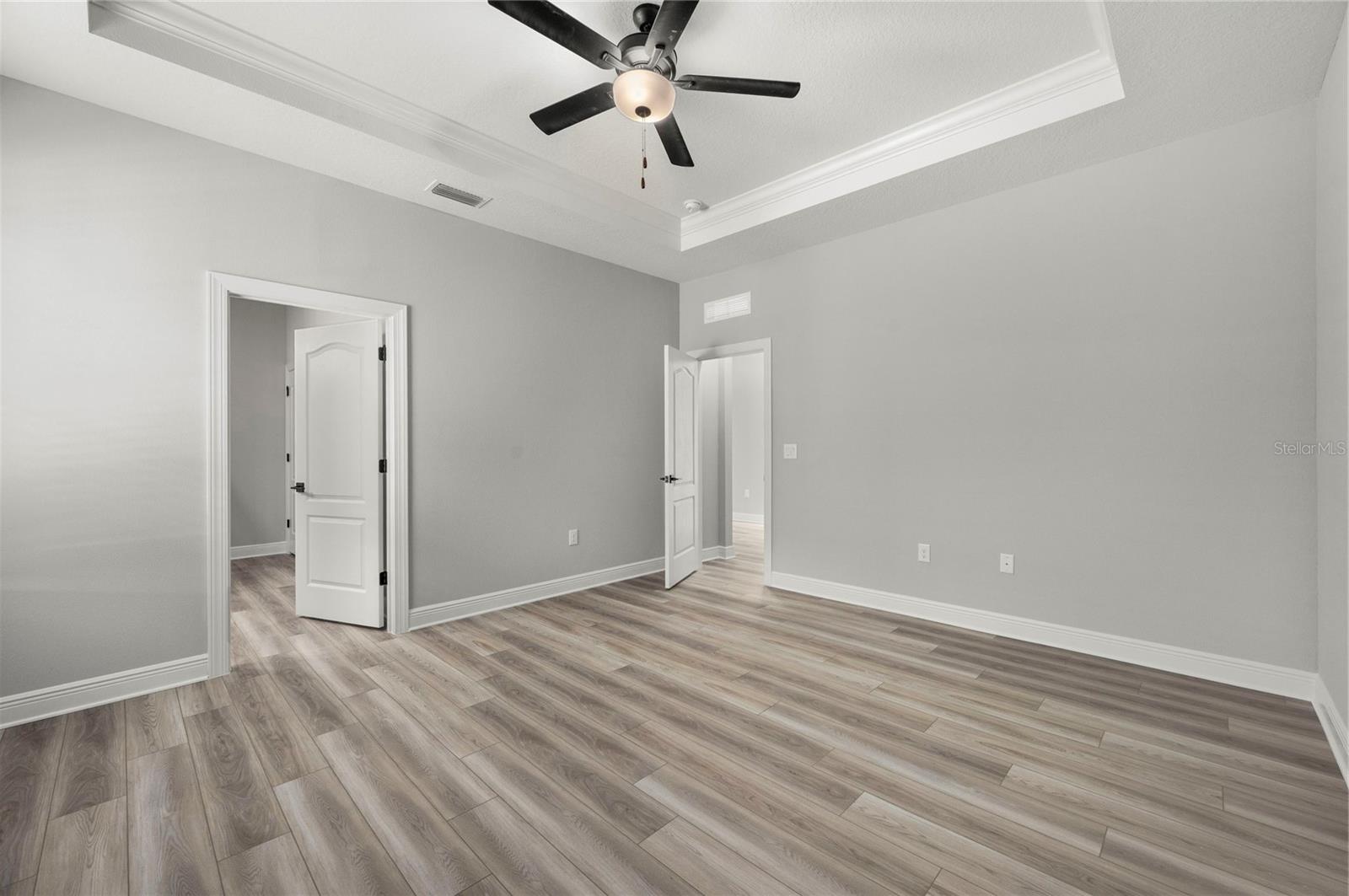 Image 4 of 7 For 7879 Somersworth Drive