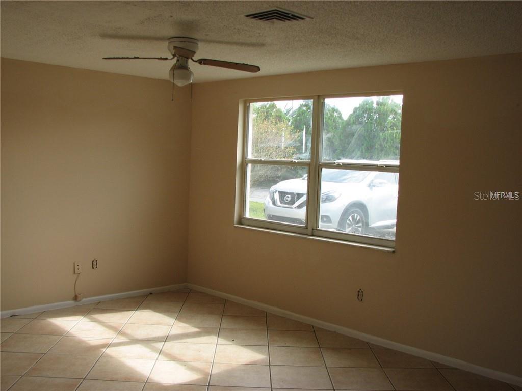 Image 7 of 7 For 9831 Lamantin Drive