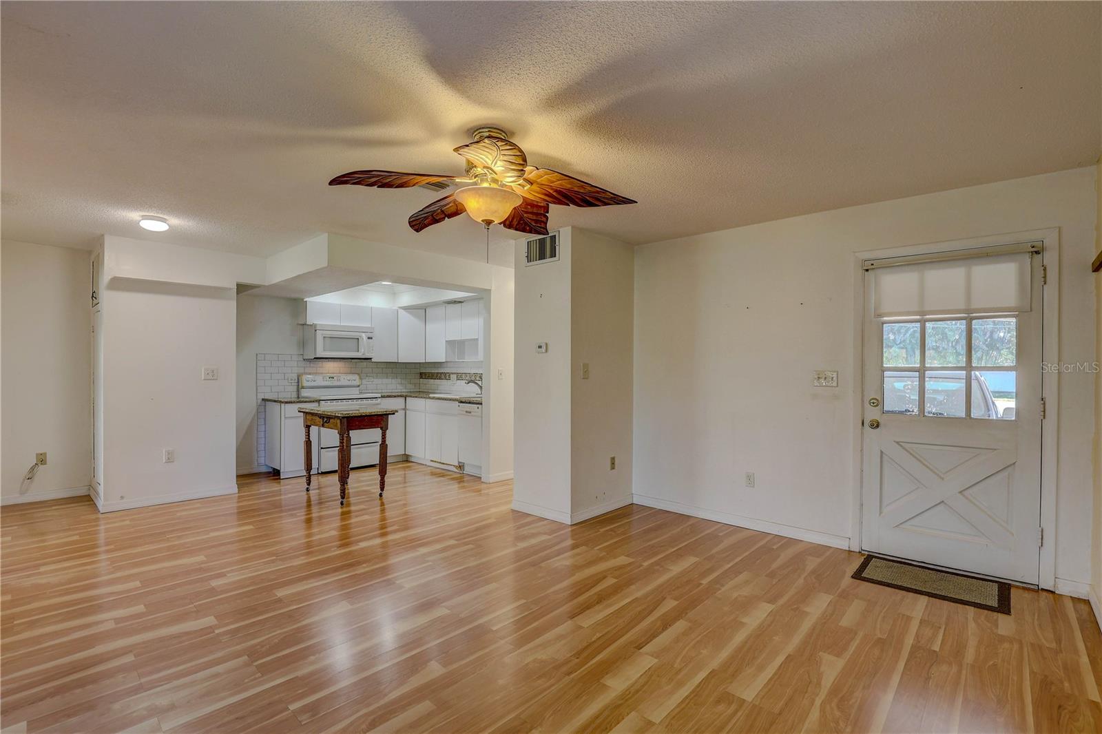 Image 3 of 28 For 864 Lake Haven Road