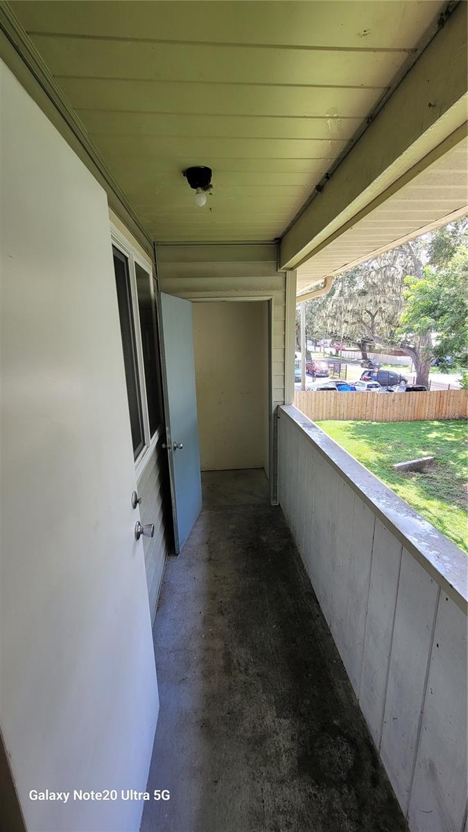 Image 12 of 12 For 640 Golden Raintree Place