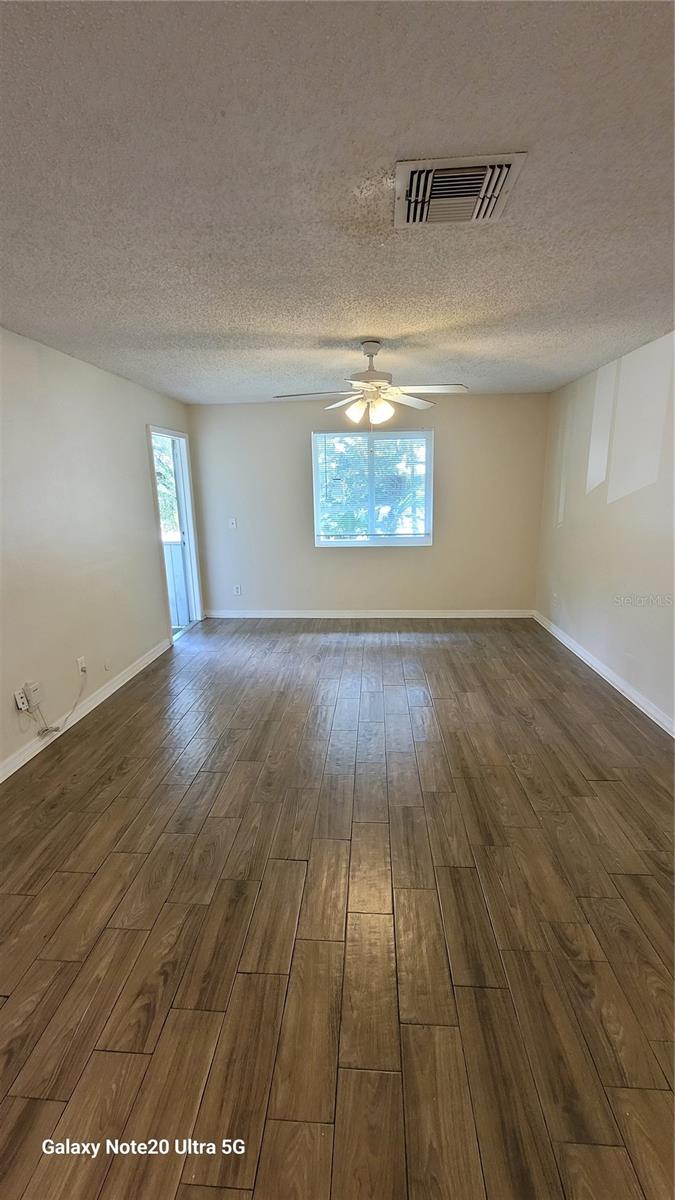 Image 5 of 12 For 640 Golden Raintree Place