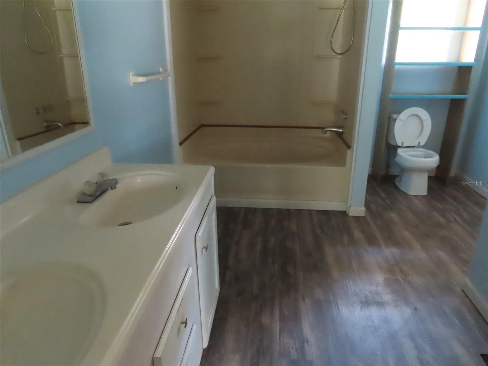 Image 4 of 16 For 903 Trapnell Road