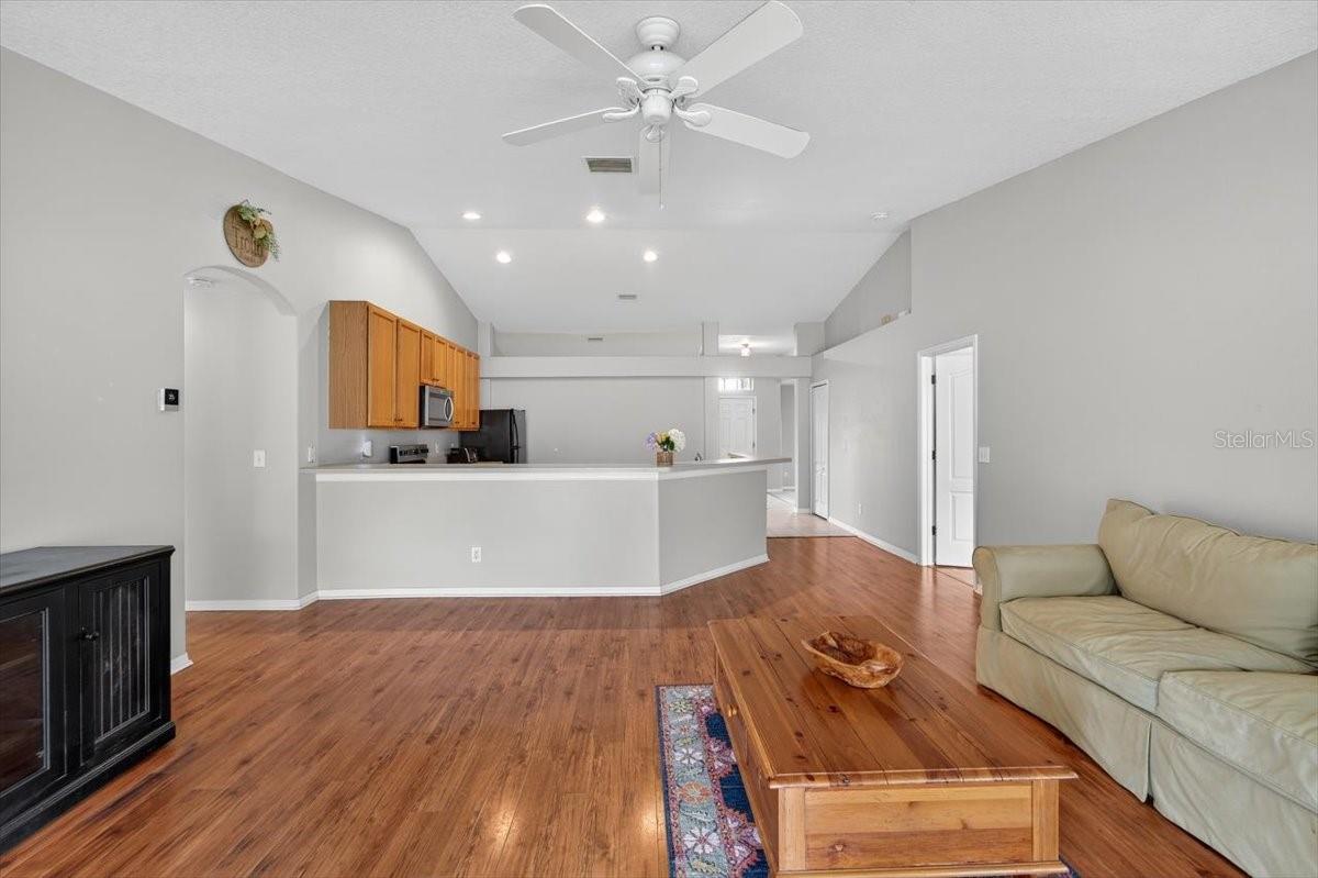 Image 10 of 66 For 701 June Lake Lane